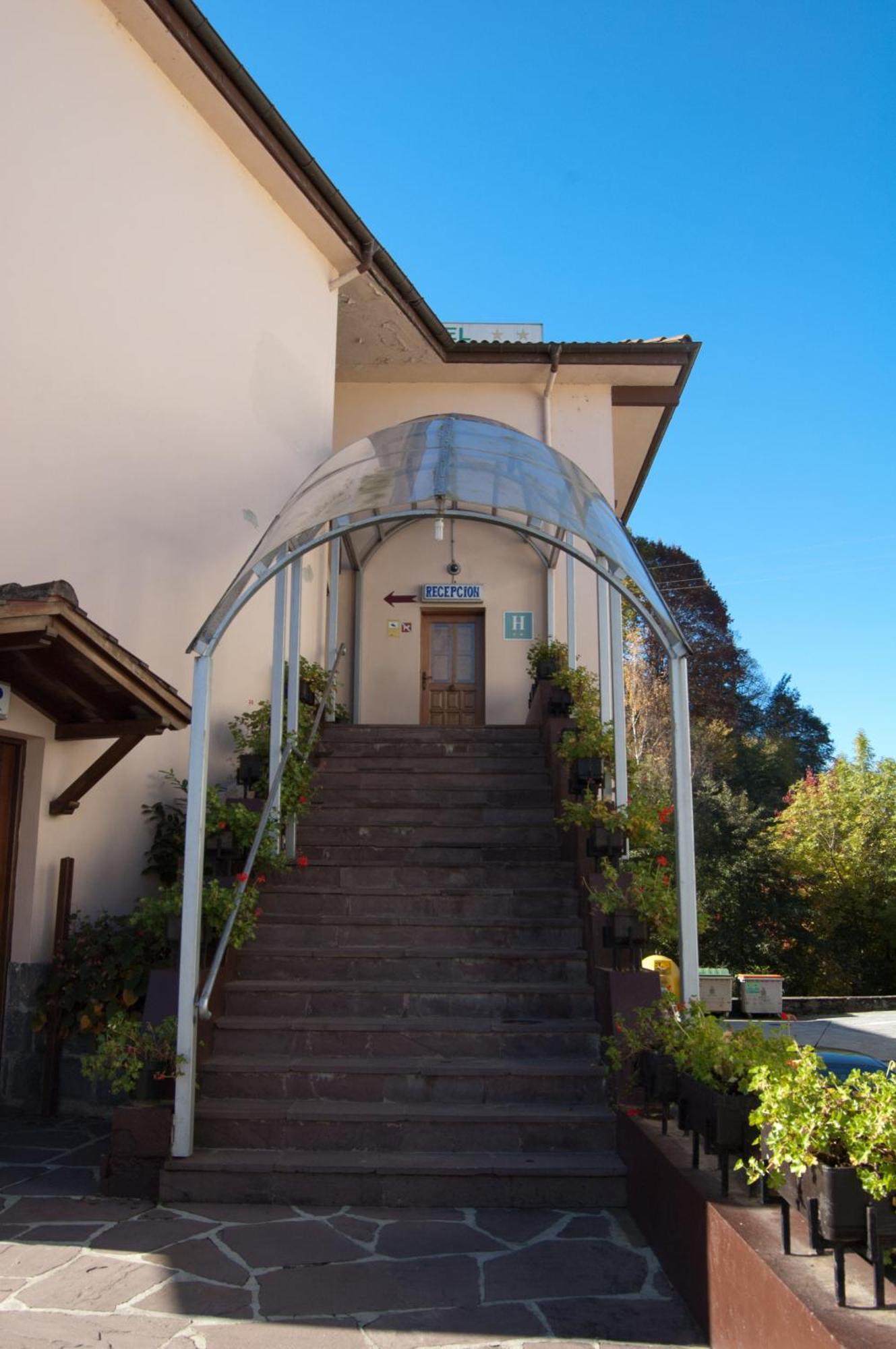 Oronoz-Mugaire Hotel Urgain מראה חיצוני תמונה