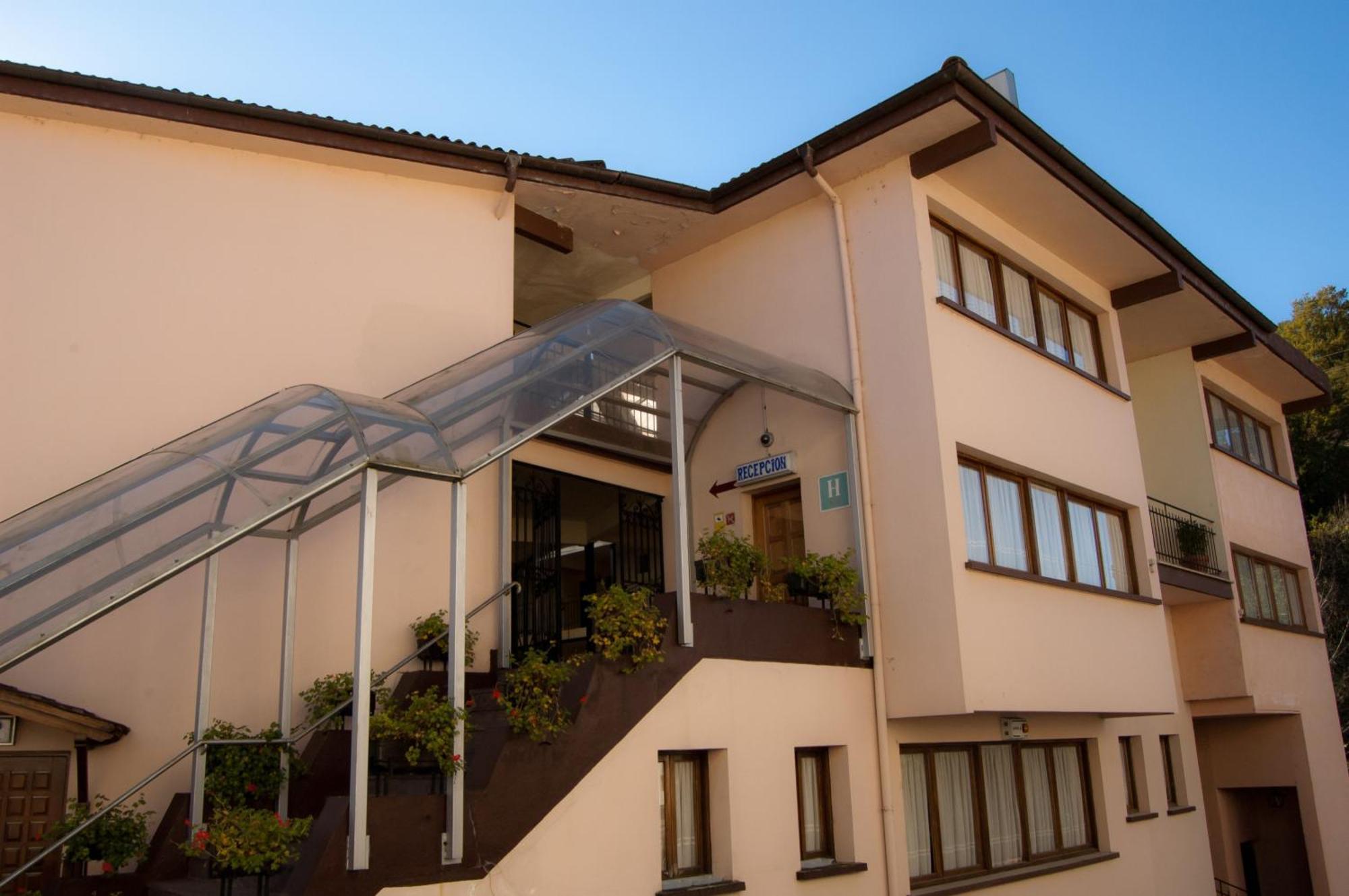 Oronoz-Mugaire Hotel Urgain מראה חיצוני תמונה