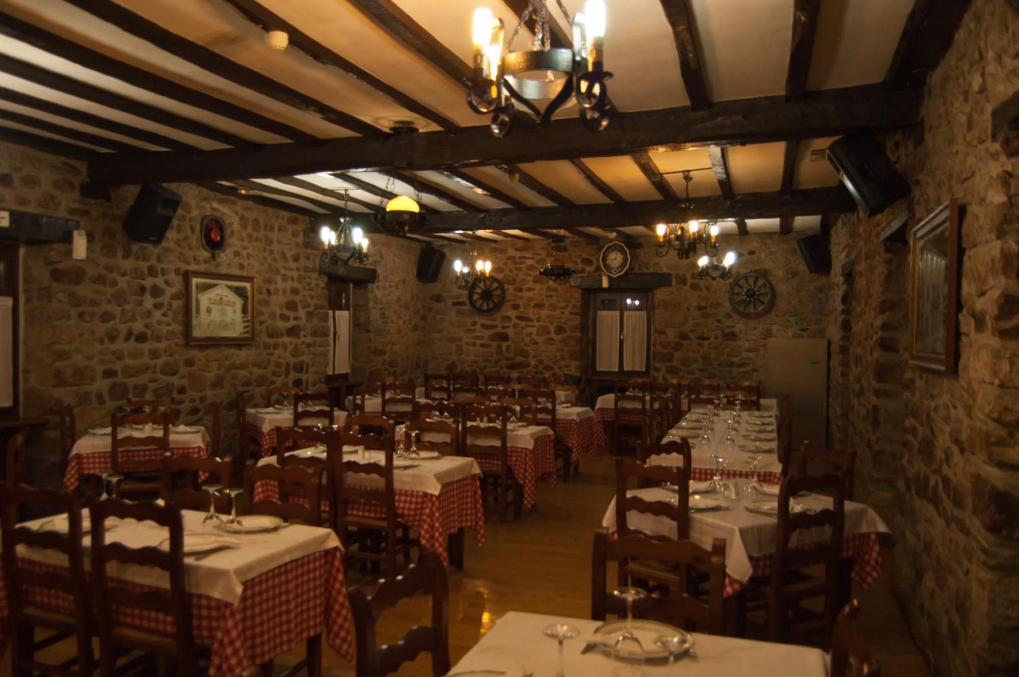 Oronoz-Mugaire Hotel Urgain מראה חיצוני תמונה